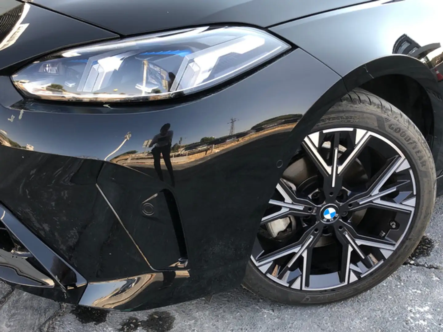 BMW 116 120dA Schwarz - 2