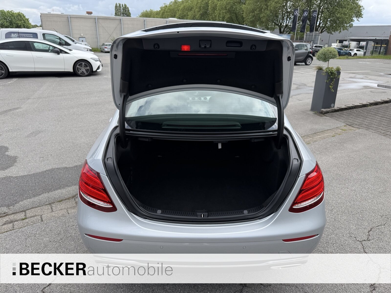 Mercedes-Benz E 200 E 200 AVANTGARDE KAMERA LEDHP NAVI TOTWINKEL SHZ — photo 9