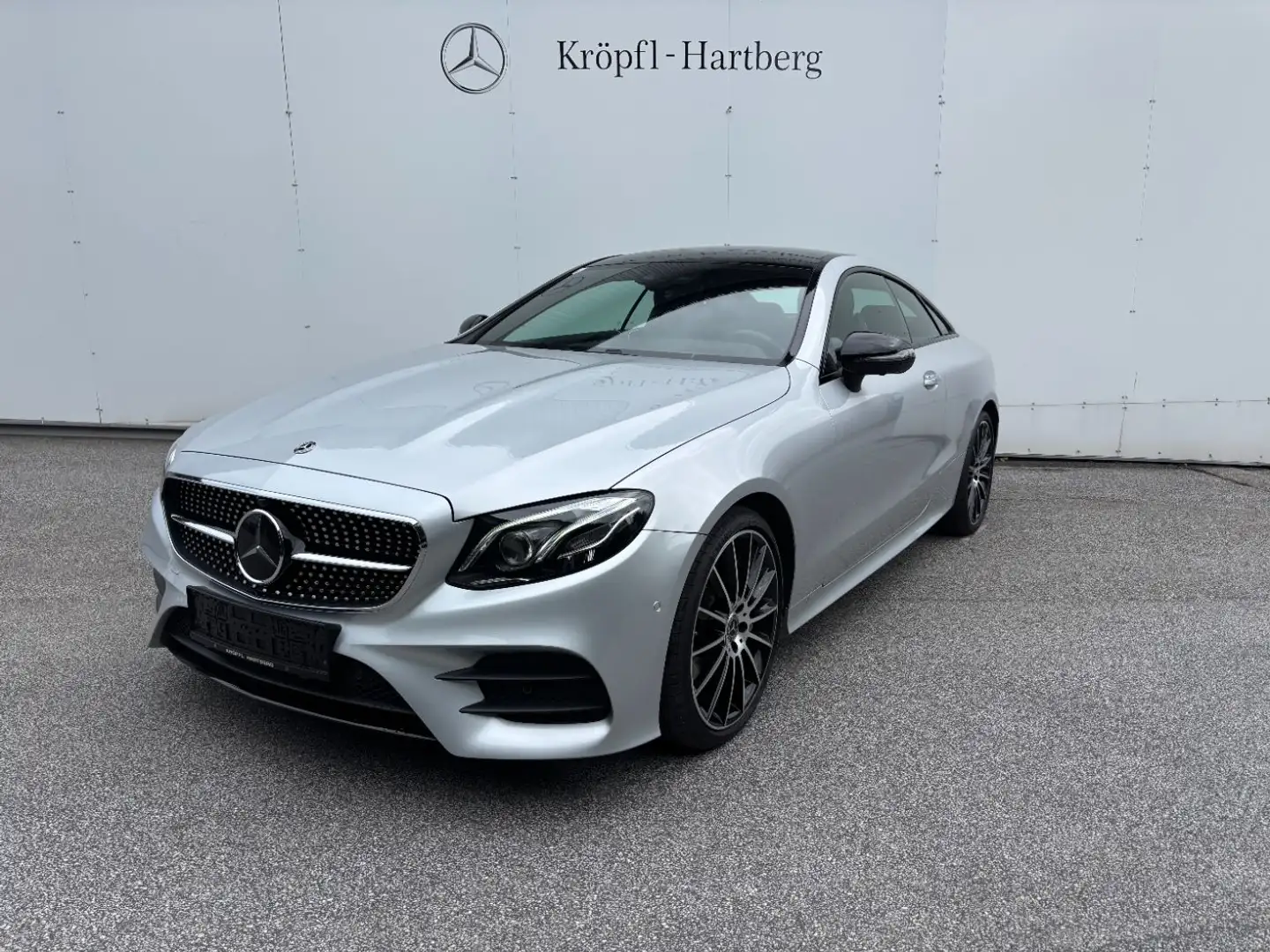 Mercedes-Benz E 400 4MATIC Coupé KeyGo FAP eHeck LED Sitzklima Silber - 2