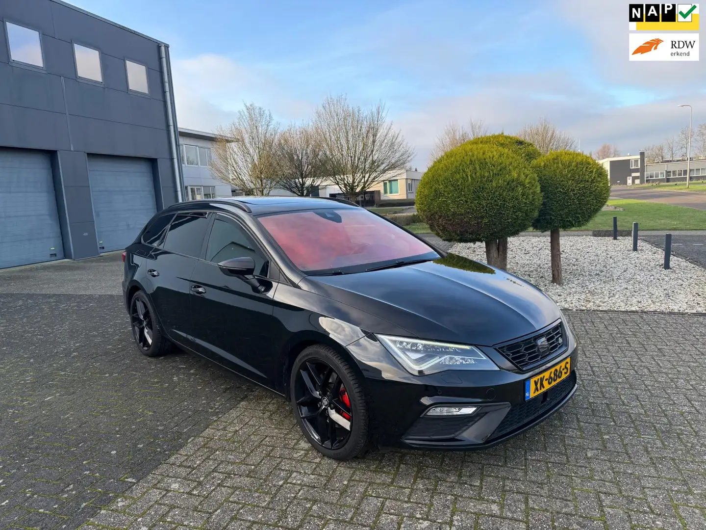 SEAT Leon ST 1.5 TSI FR Business Intense 2019 Atomaat/Pano Schwarz - 1