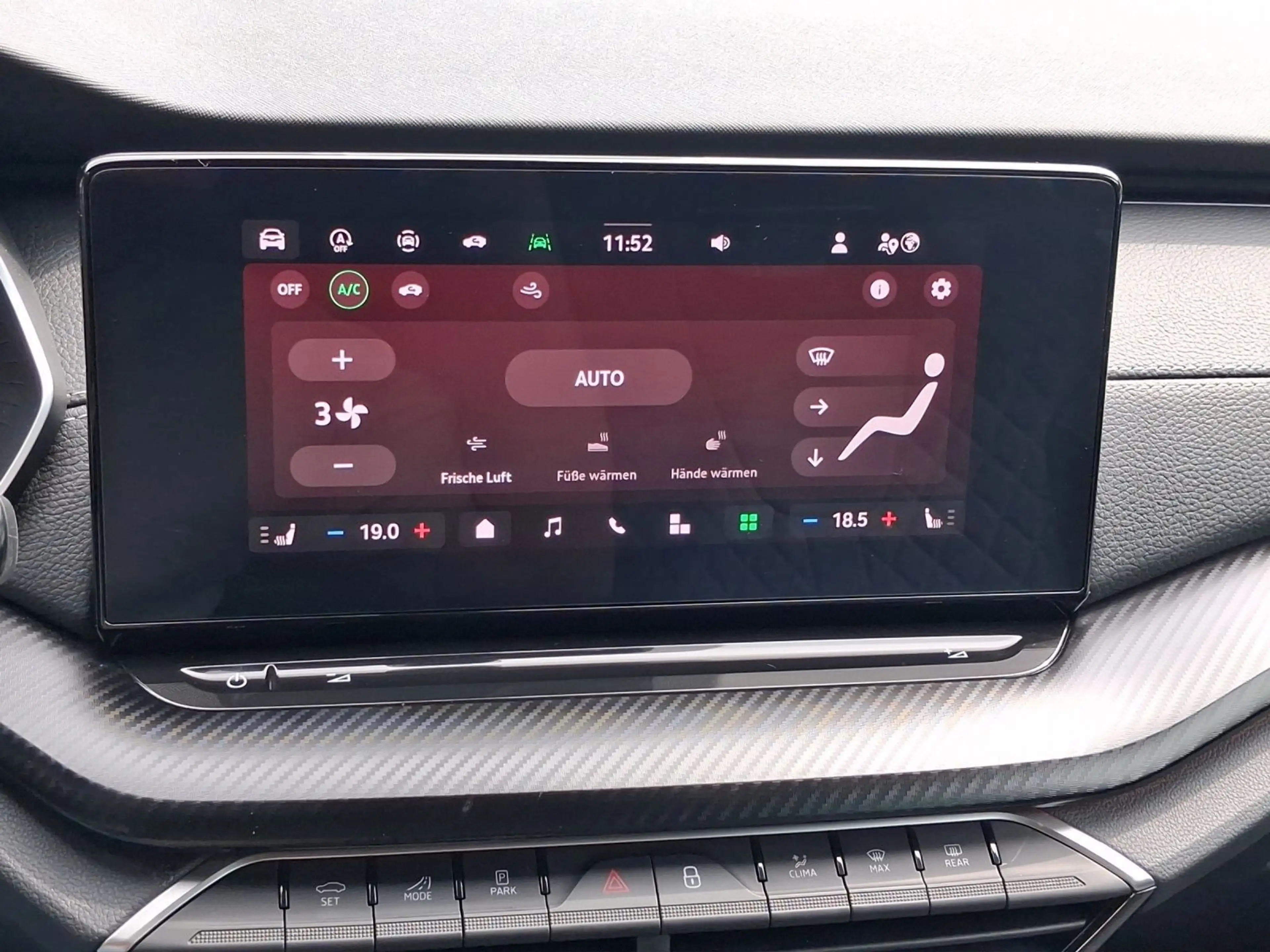 Skoda Octavia Combi 1.5 TSI mHEV Sportline LED LM18 — photo 14