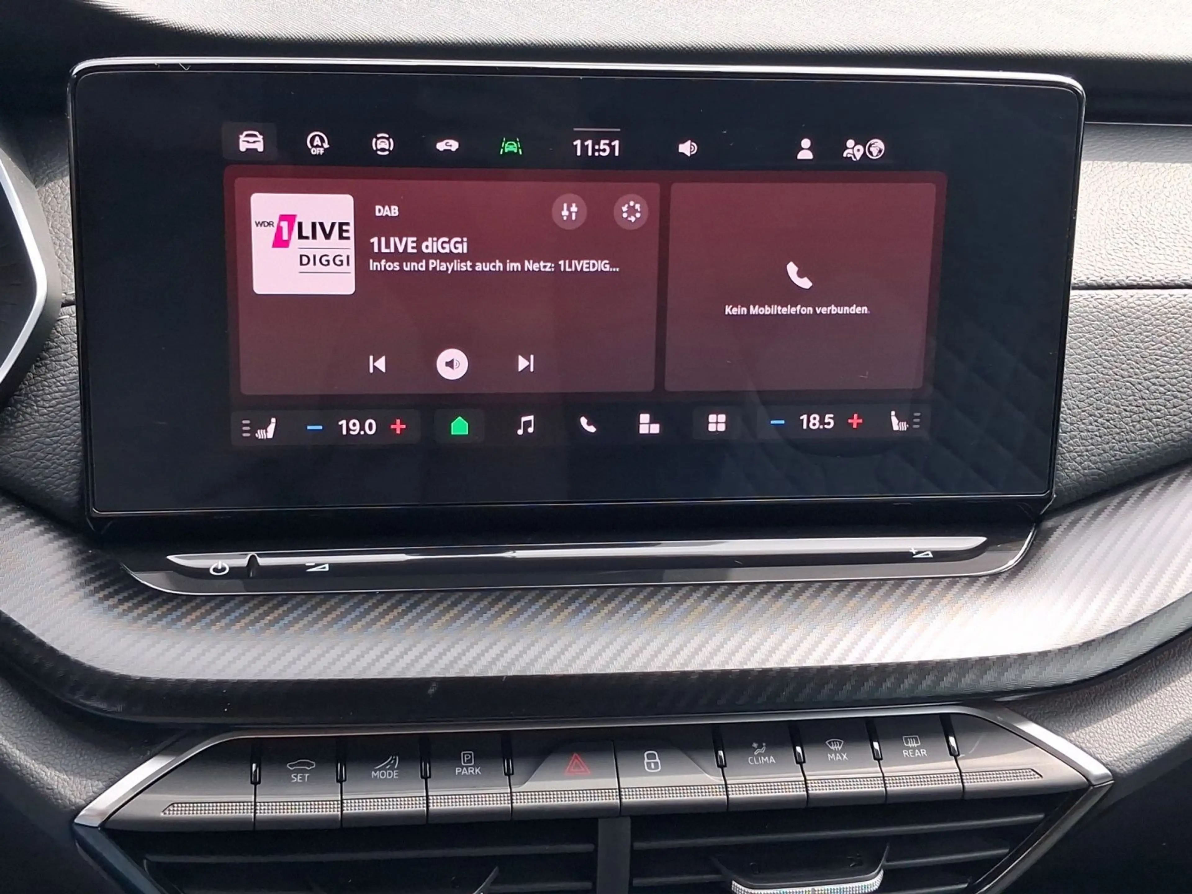 Skoda Octavia Combi 1.5 TSI mHEV Sportline LED LM18 — photo 12