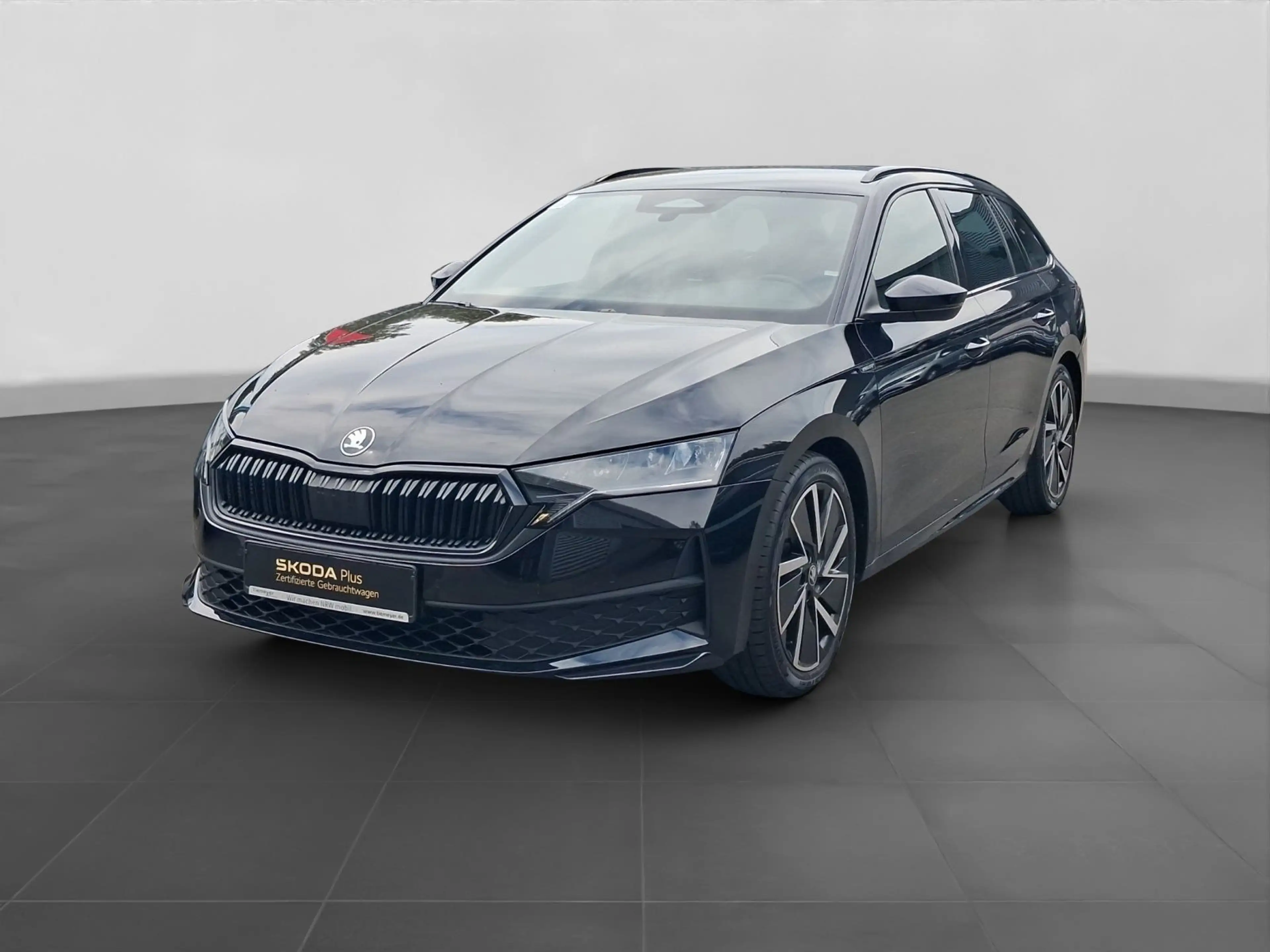 Skoda Octavia Combi 1.5 TSI mHEV Sportline LED LM18 — photo 2