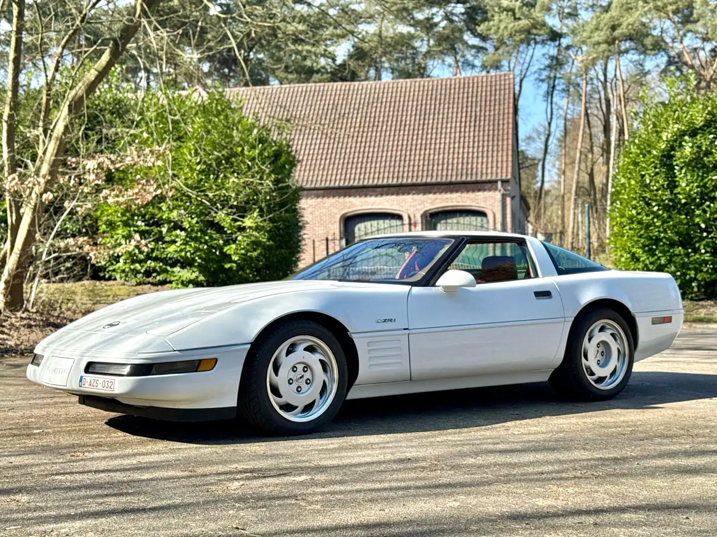 Corvette ZR1 CORVETTE ZR-1 1991 - WHITE ON RED - 450 HP Blanc - 1