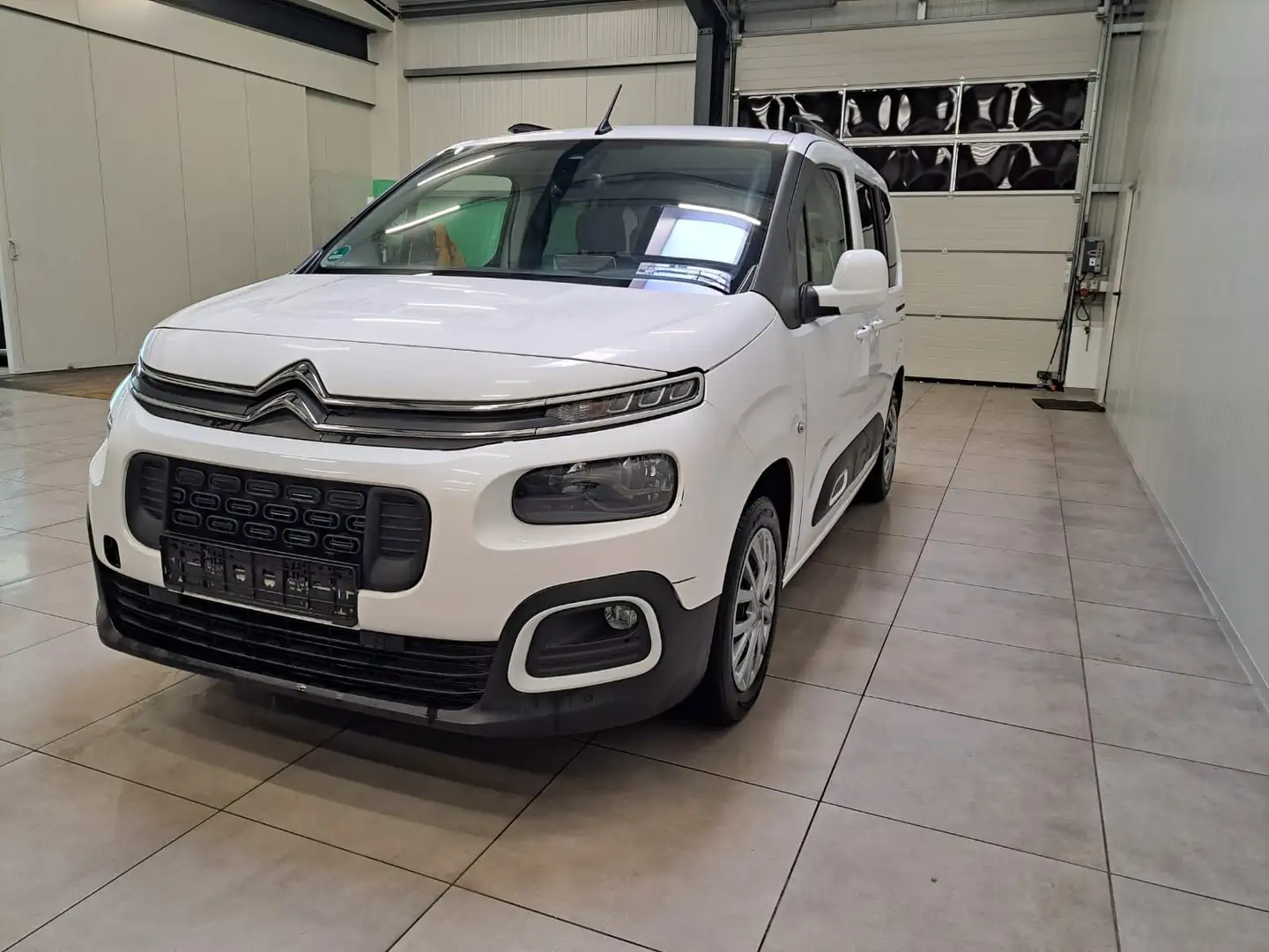 Citroen Berlingo Feel MOTORSCHADEN / SHZ  / SPURHALTE / Beyaz - 1