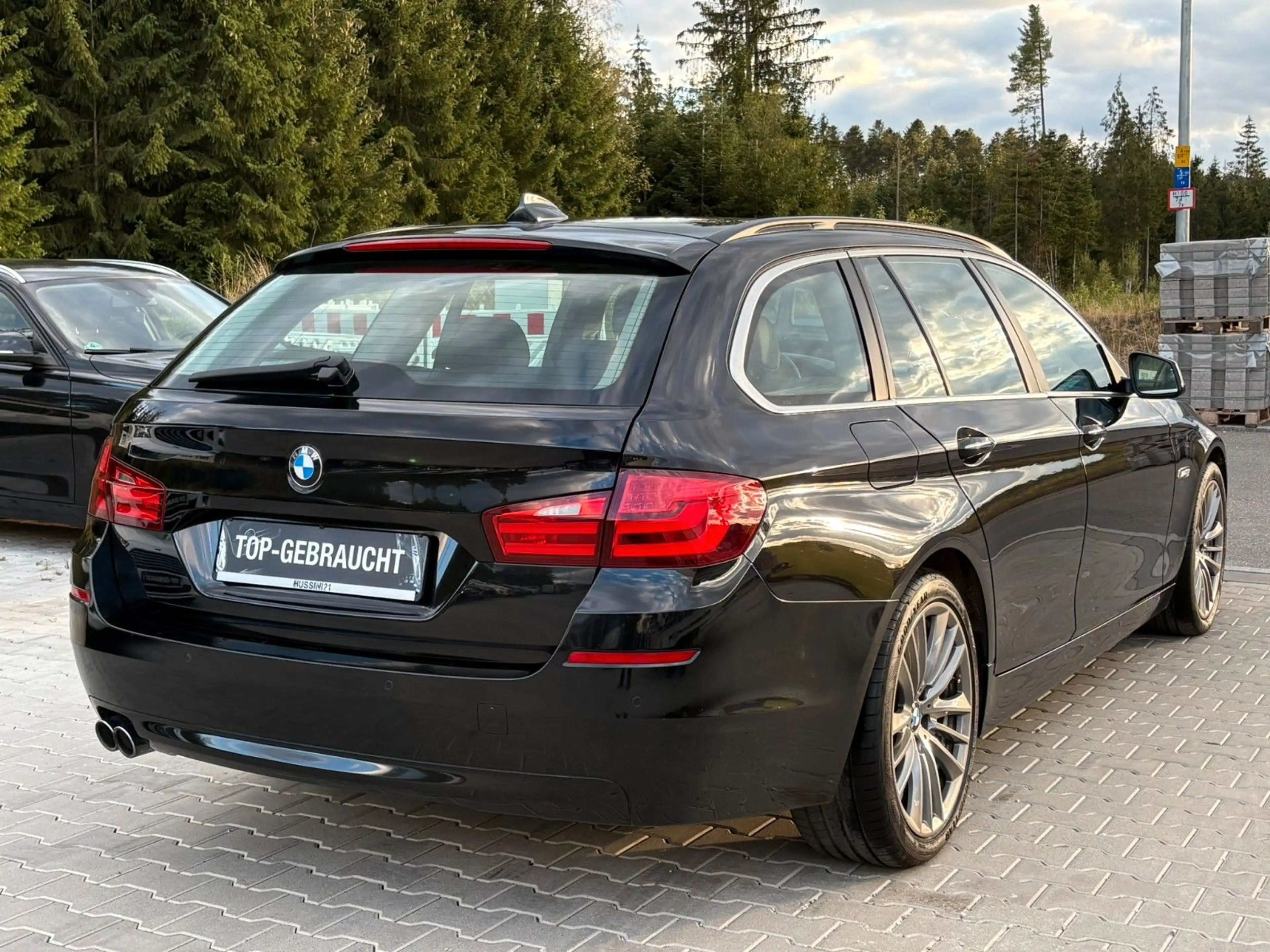 BMW 520 d Aut. Touring / Bi-Xenon / Leder / Pano / 19 — photo 6