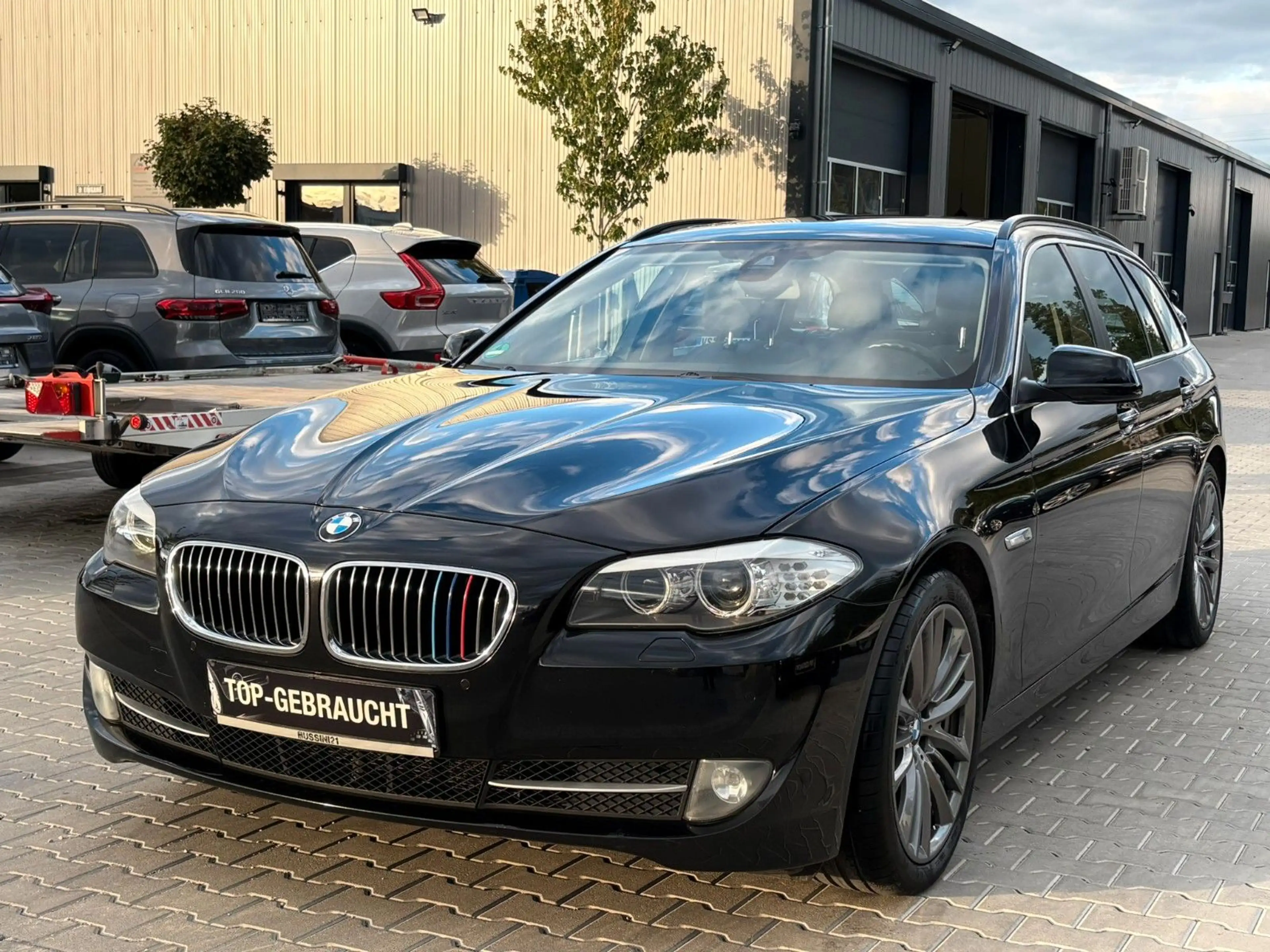BMW 520 d Aut. Touring / Bi-Xenon / Leder / Pano / 19 — photo 2