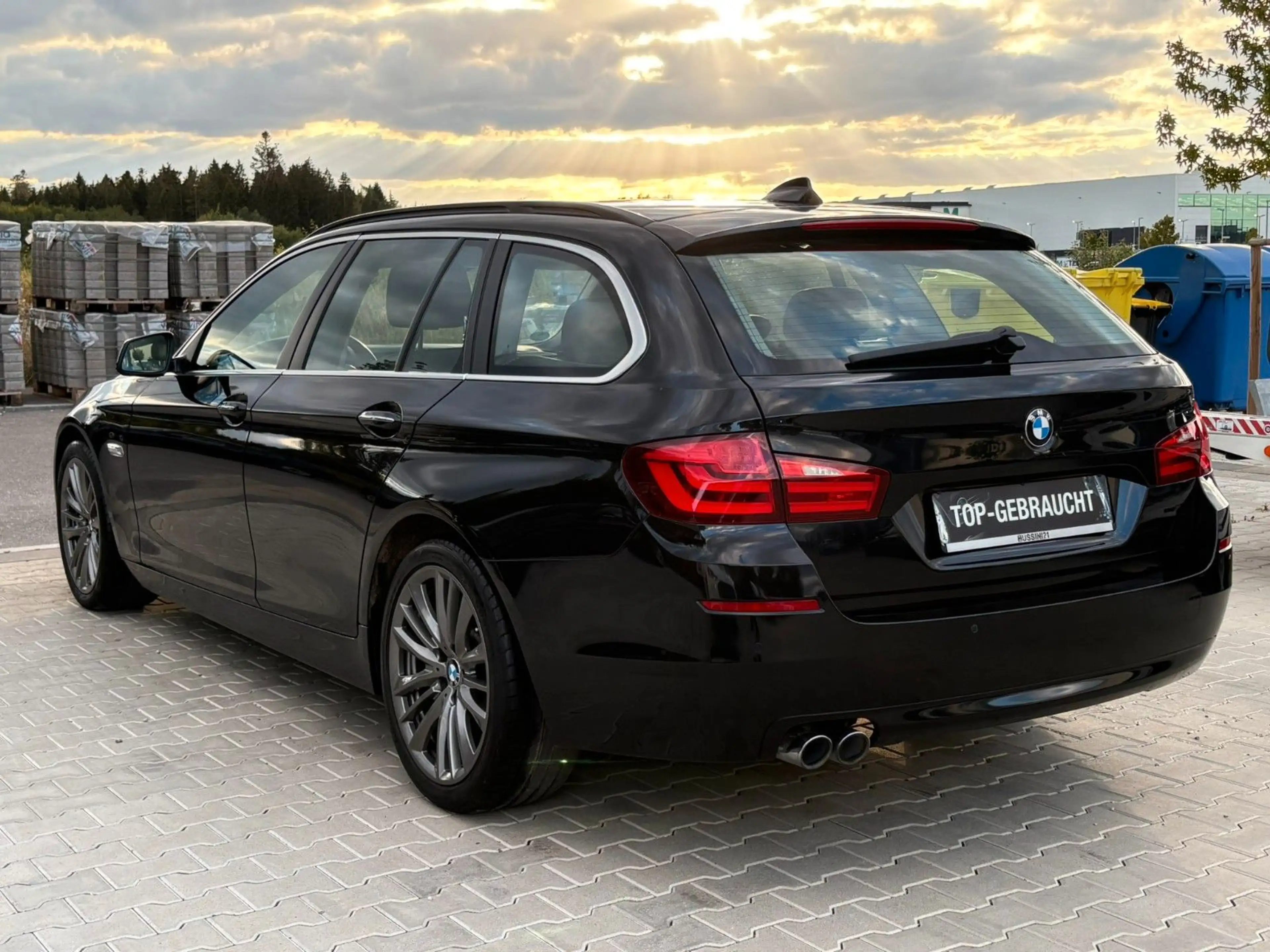 BMW 520 d Aut. Touring / Bi-Xenon / Leder / Pano / 19 — photo 8