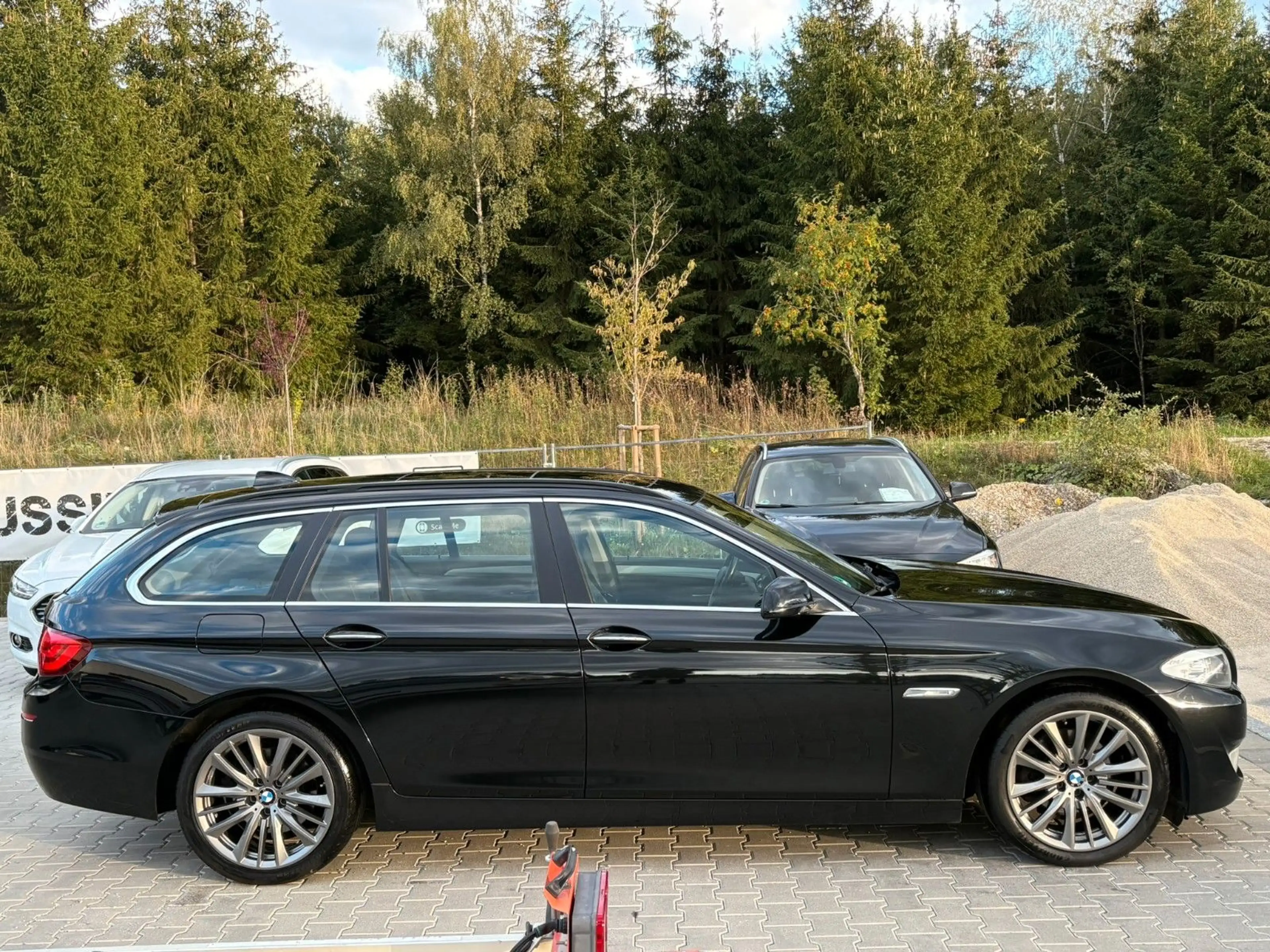 BMW 520 d Aut. Touring / Bi-Xenon / Leder / Pano / 19 — photo 5