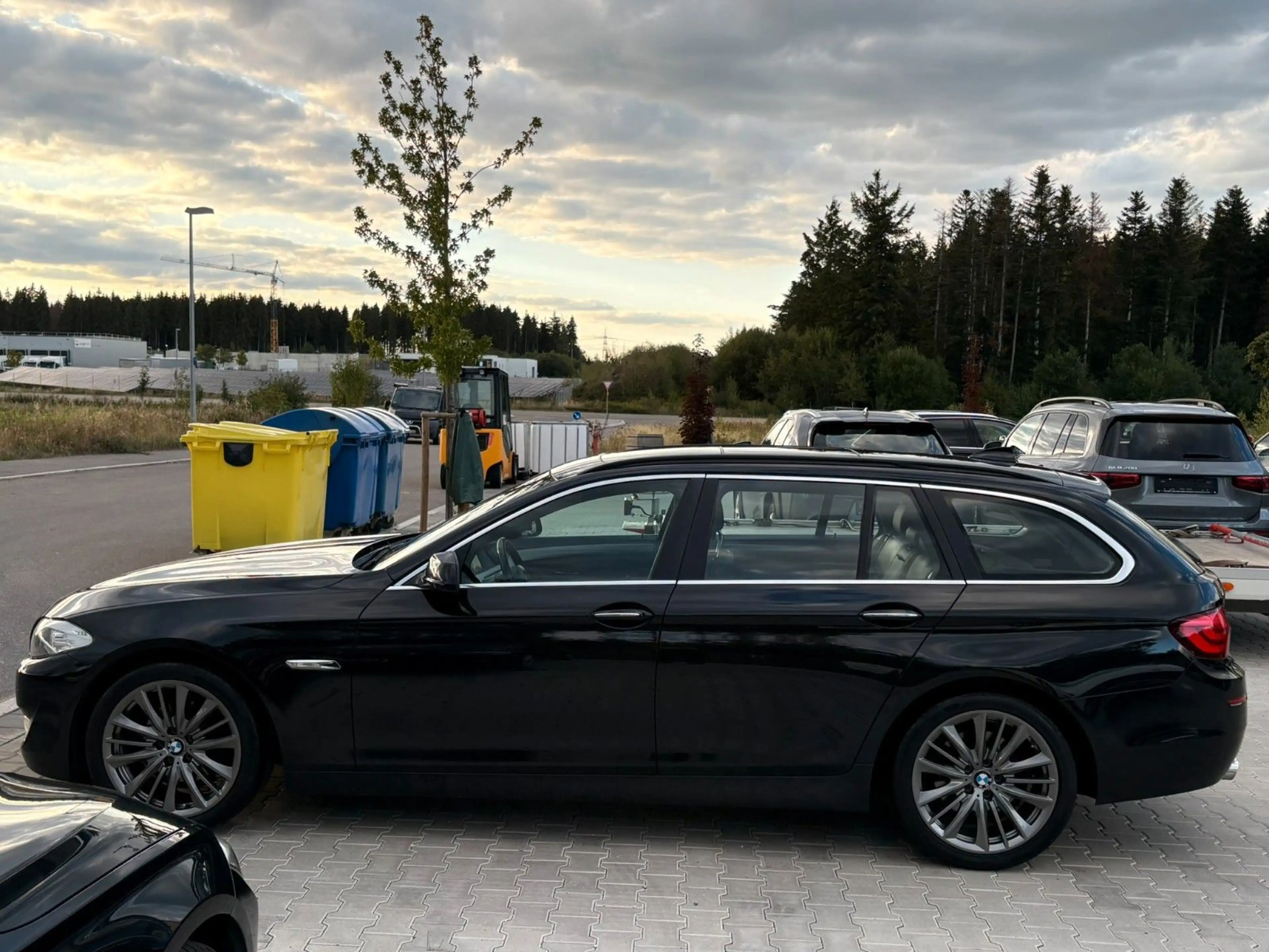 BMW 520 d Aut. Touring / Bi-Xenon / Leder / Pano / 19 — photo 9