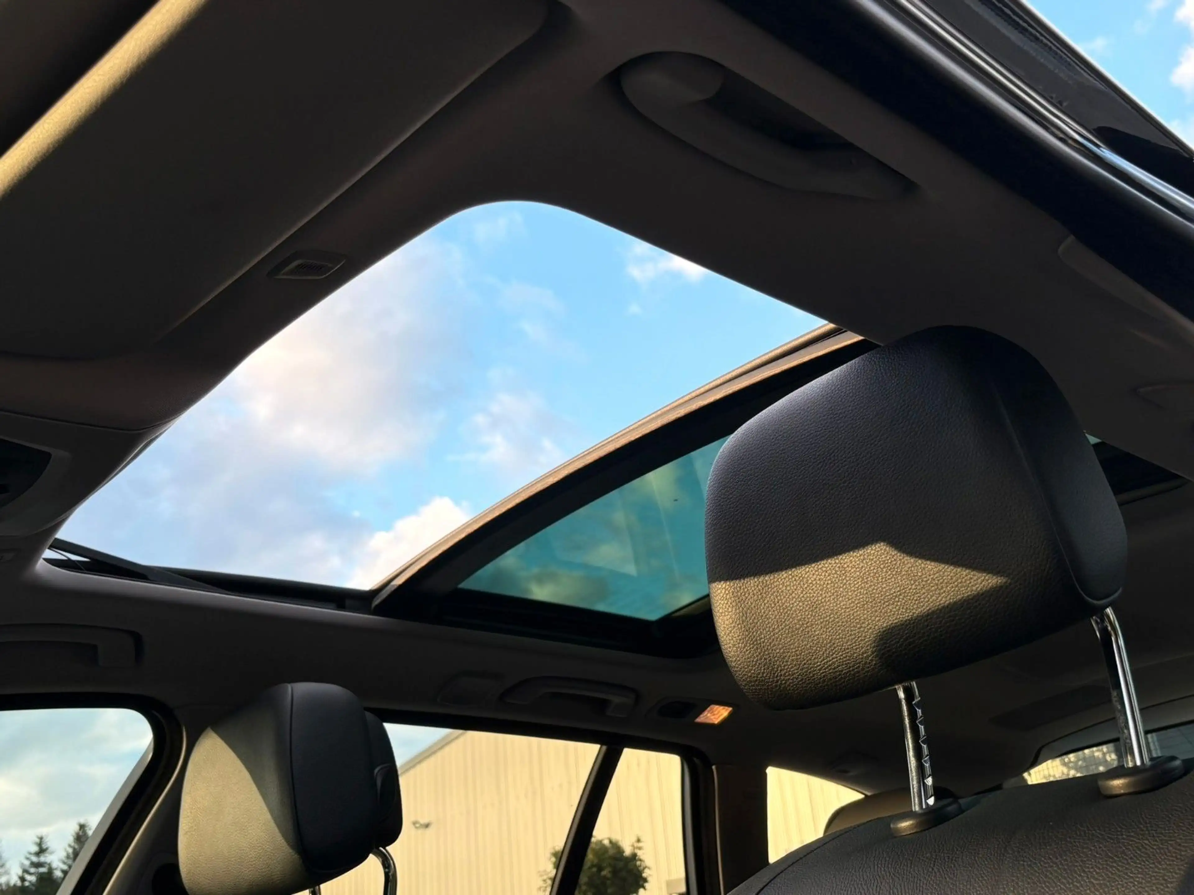 BMW 520 d Aut. Touring / Bi-Xenon / Leder / Pano / 19 — photo 15