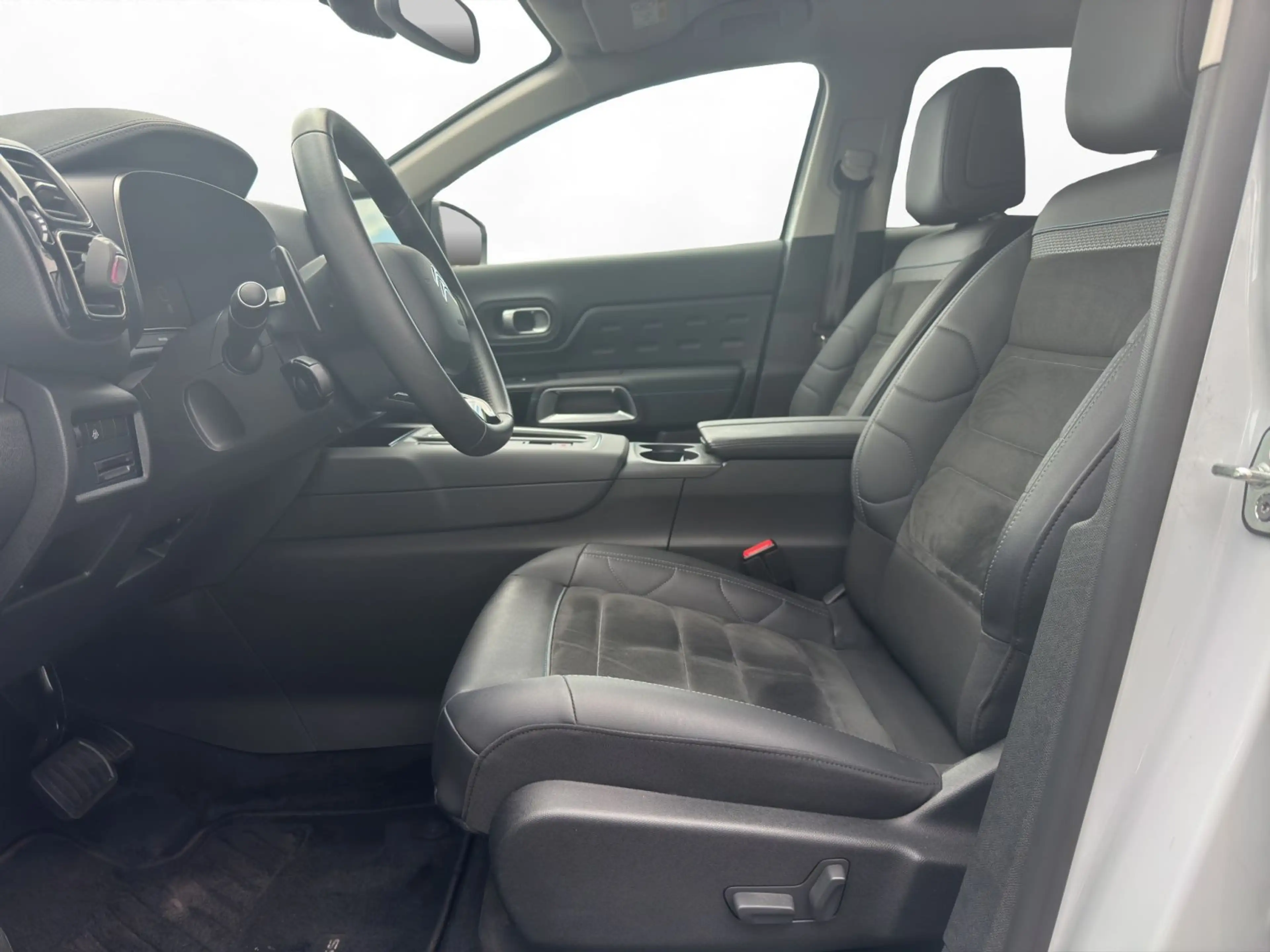 Citroen C5 Aircross Max MHEV 136 Kamera Navi ACC PDC SHZ — photo 9