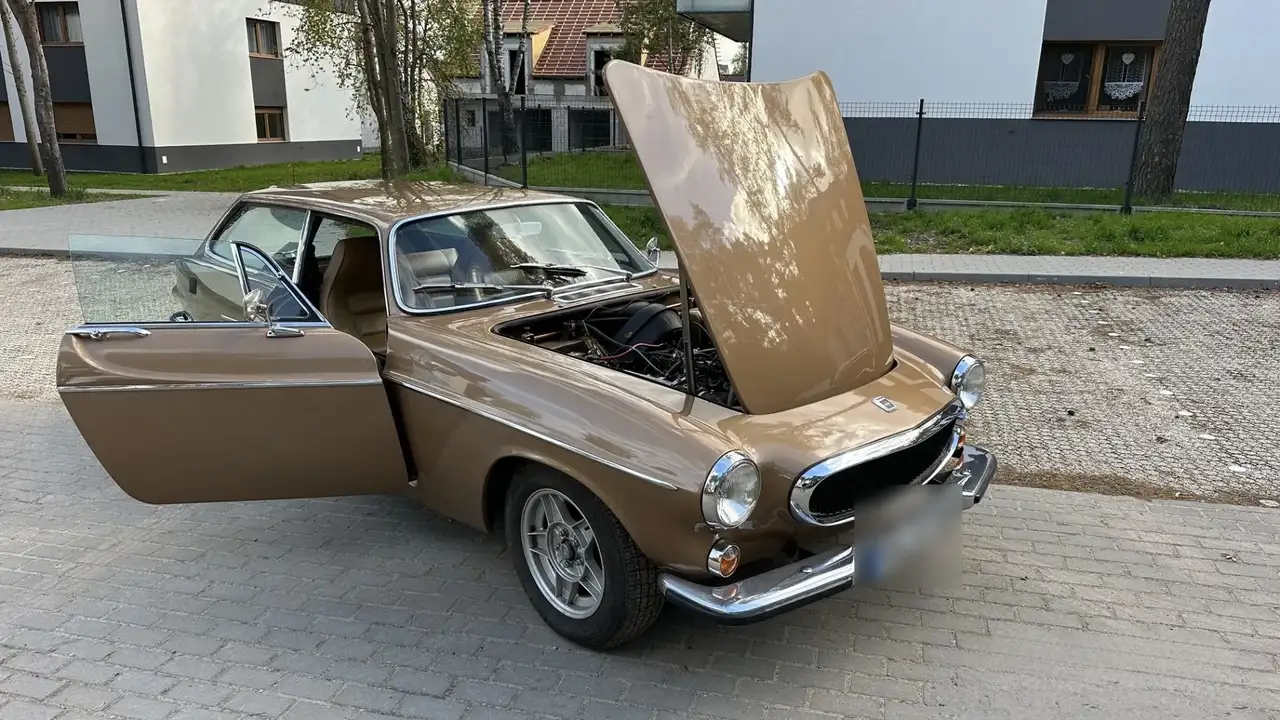 Volvo P1800