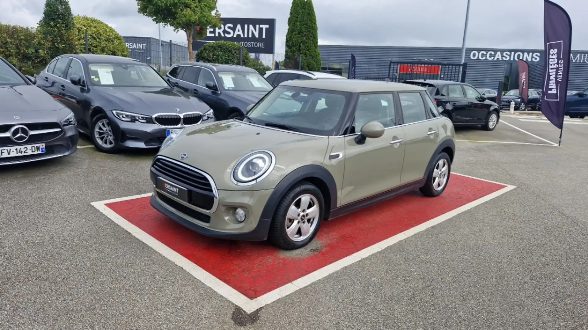 MINI HATCH F55 LCI COOPER D 116 CH Beige - 1