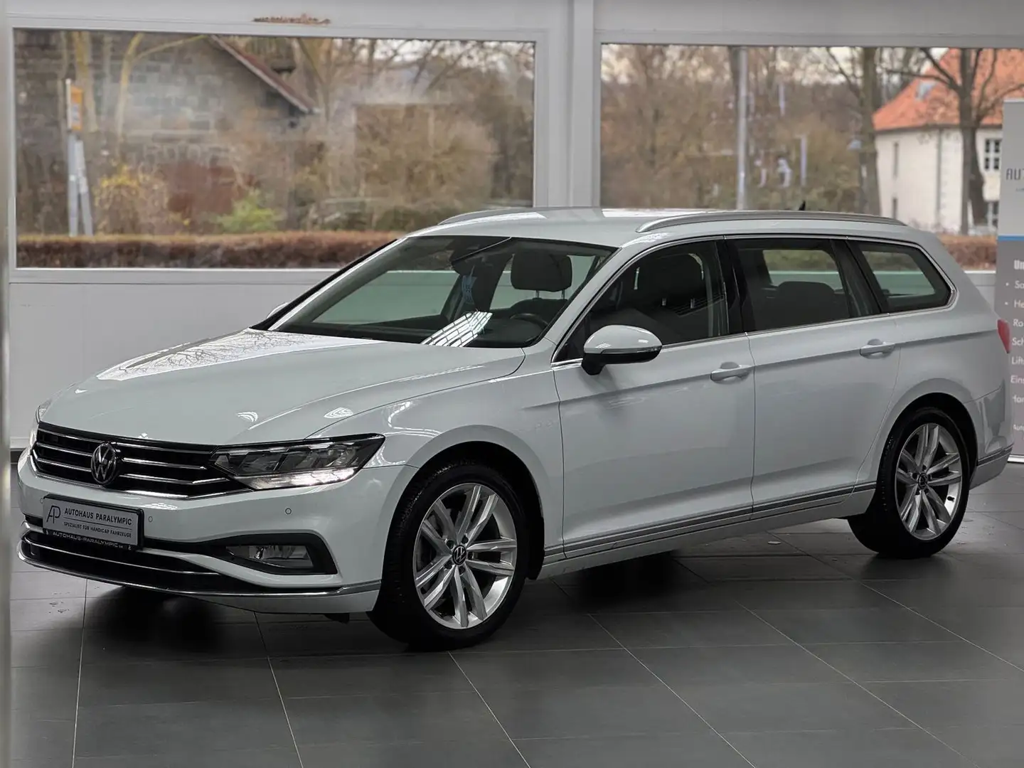 Volkswagen Passat Variant Elegance TSI DSG *MATRIX*HuD*ACC Bianco - 2