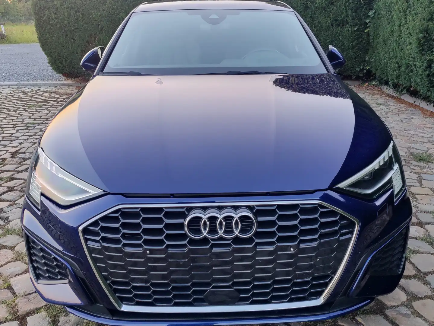 Audi A3 35 TFSI ACT S-line B&O Bleu - 2