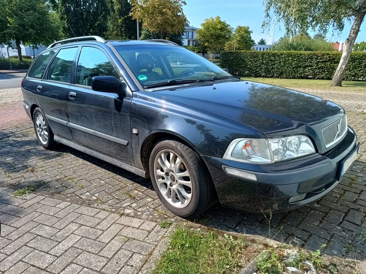 Volvo V40 V40 1.9 D Schwarz - 2
