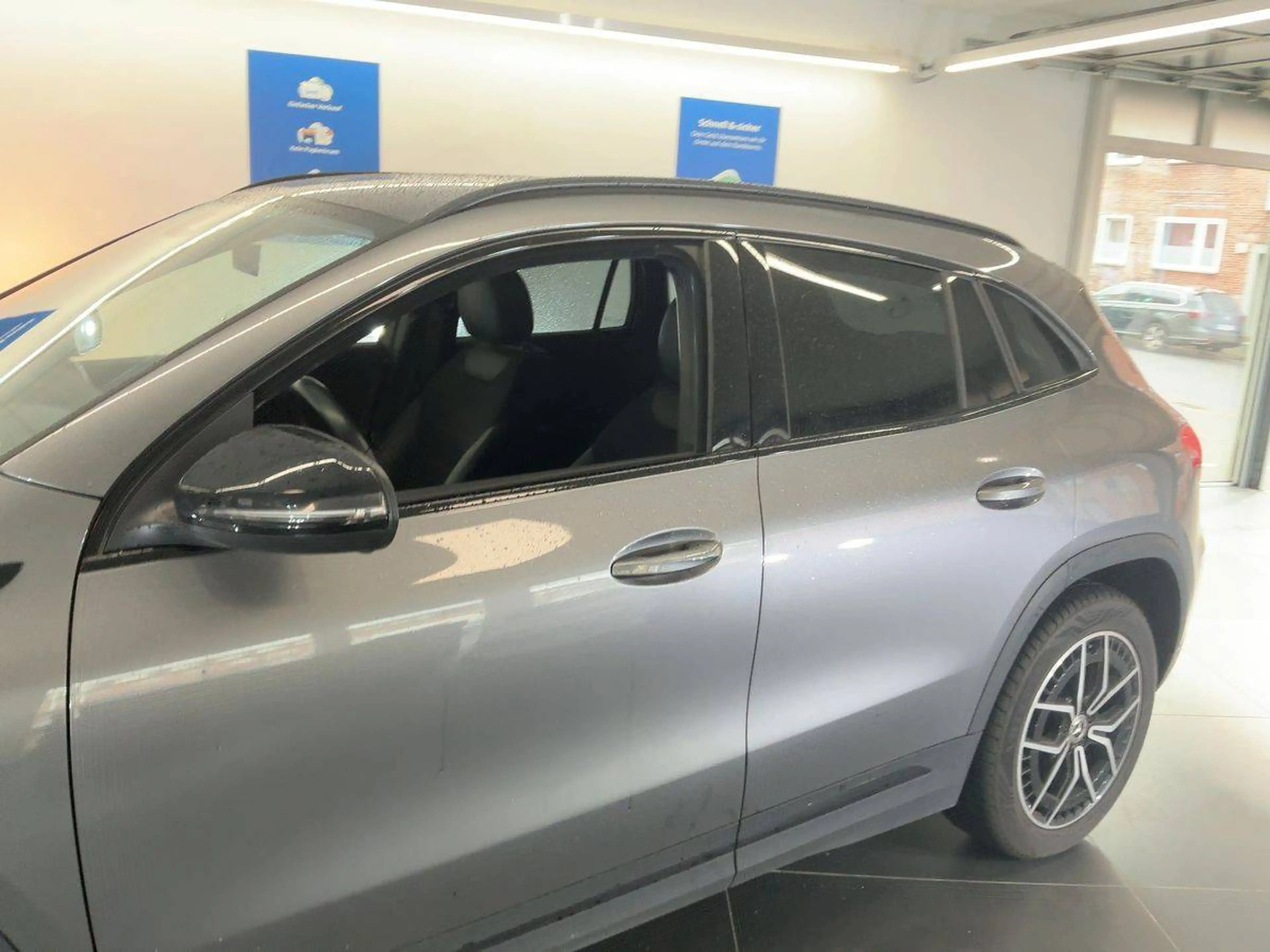 Mercedes-Benz EQA 300 EQA 300 4Matic (243.708) — photo 10