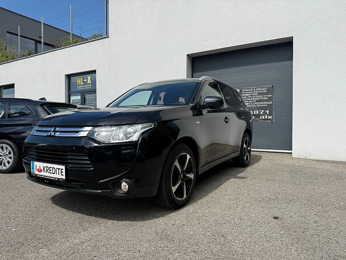 Mitsubishi Outlander Invite 2WD 2,0 MIVEC Kundenauftrag Schwarz - 1