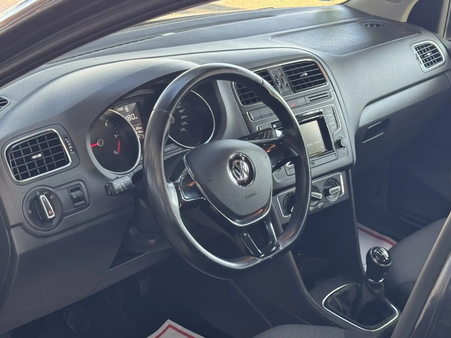 Volkswagen Polo 1.4 TDI BMT Bluemotion 55kW Grau - 2