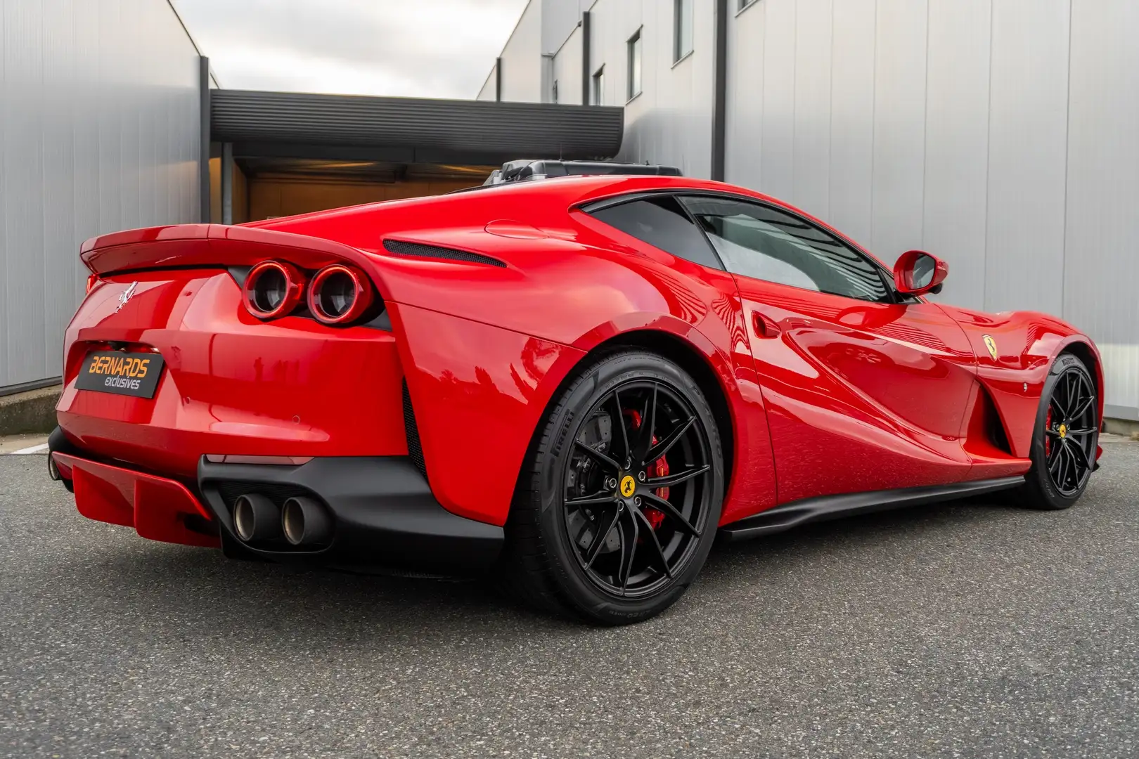 Ferrari 812 Superfast - Rosso Corsa | LIFT | JBL | PDIS | CARB Rood - 2