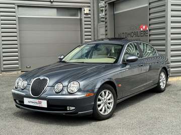 S Type 2.5 V6 204 EXECUTIVE - Historique complet