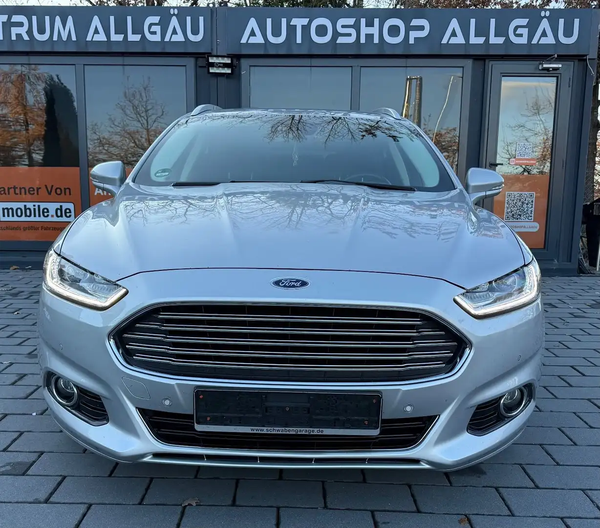 Ford Mondeo Turnier Titanium Gris - 2