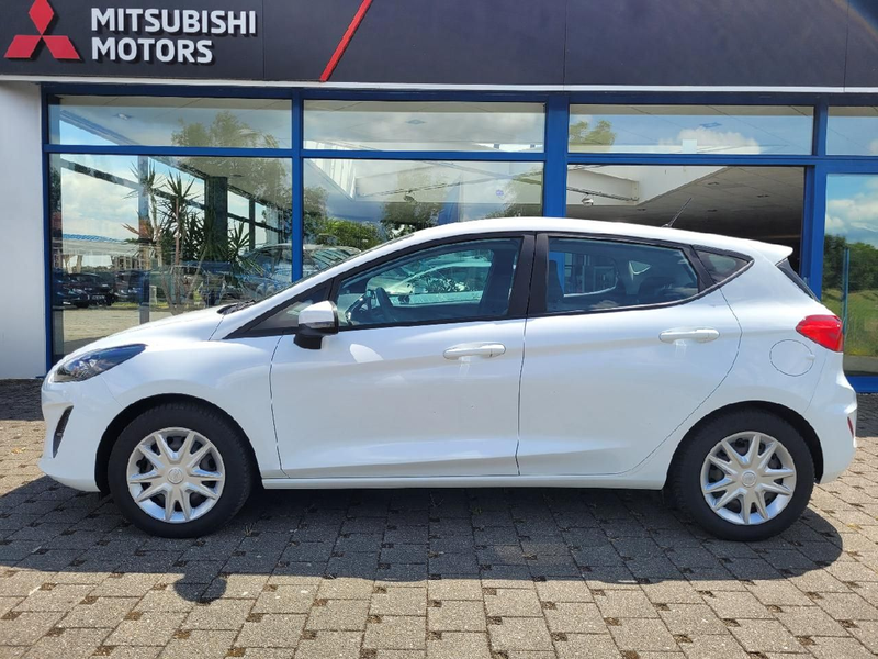 Ford Fiesta Trend,FSH.SHZ.Klima.Sync3.PDC — photo 2