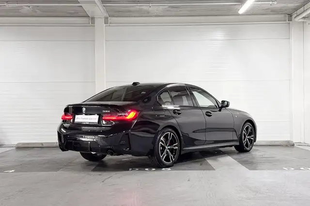 BMW 3 Series view 7
