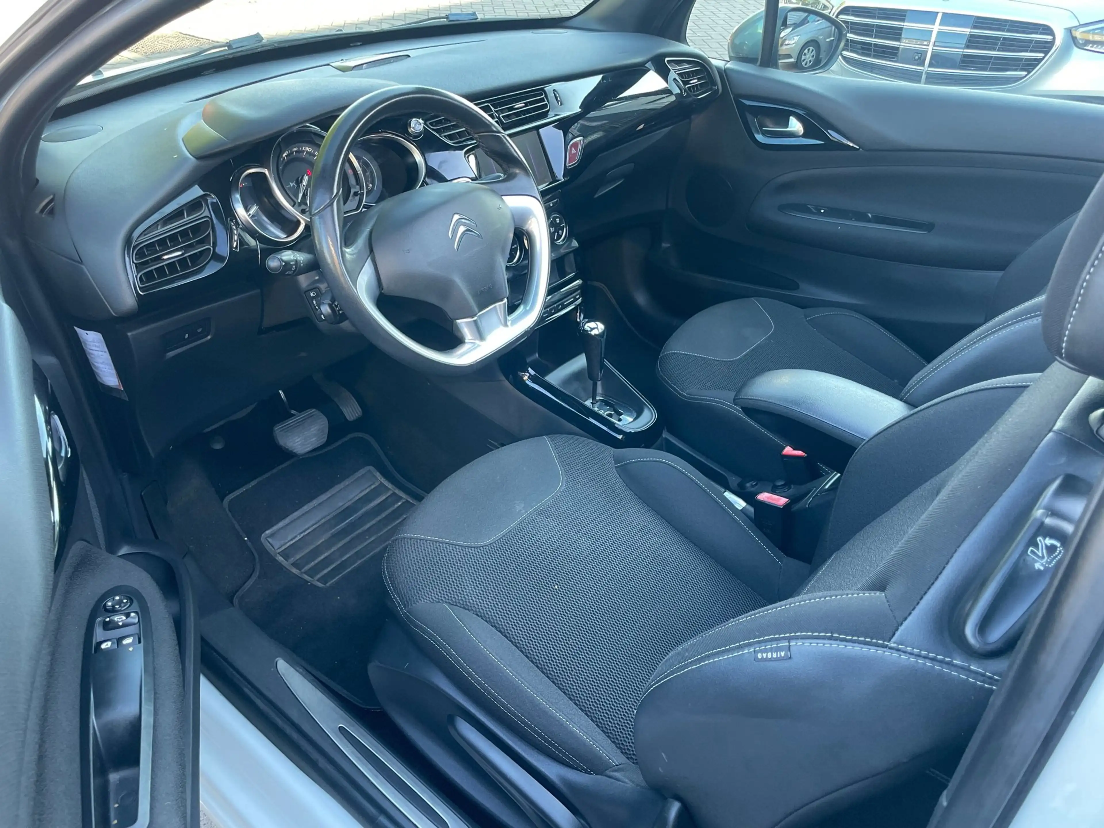 DS Automobiles DS 3 Cabrio 1.2 PureTech So Chic Cabrio Airco PDC NAP A — photo 7