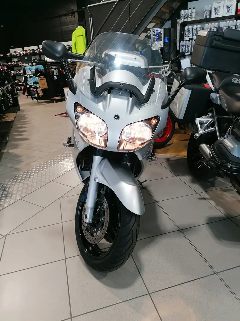 Yamaha FJR 1300 Plateado - 2