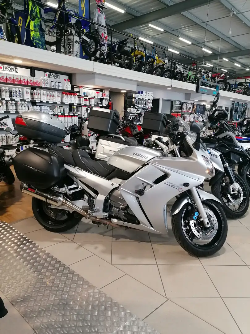 Yamaha FJR 1300 Plateado - 1