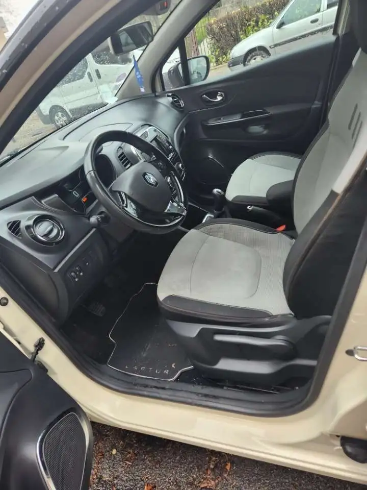 Renault Captur TCe 90 Energy S\u0026S eco2 SL Arizona