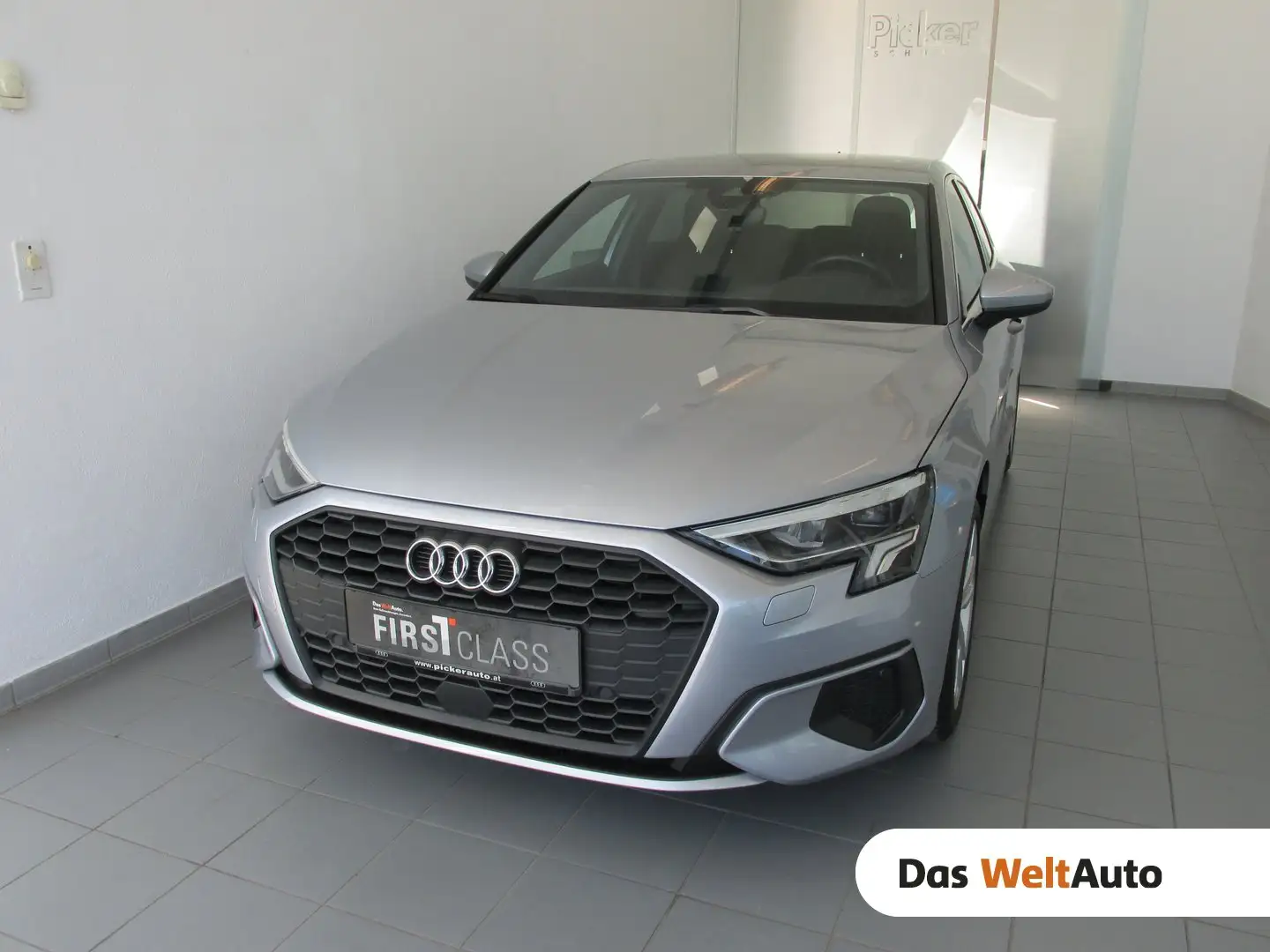 Audi A3 30 TDI intense Silber - 1