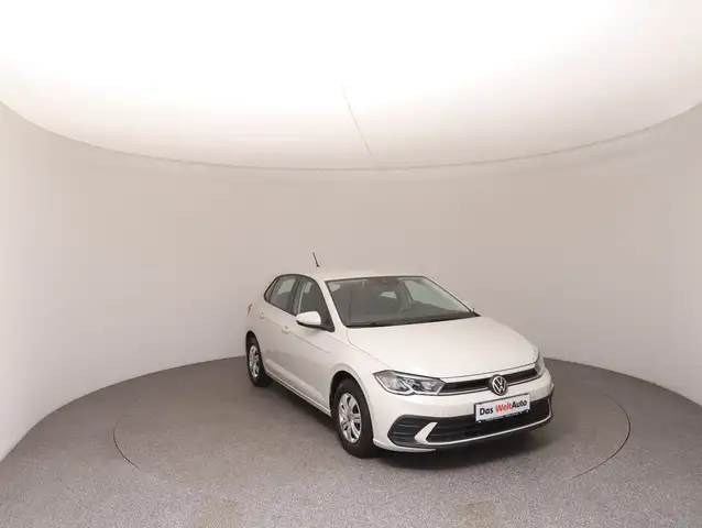 Volkswagen Polo view 2
