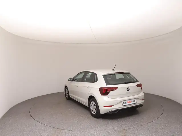 Volkswagen Polo view 5