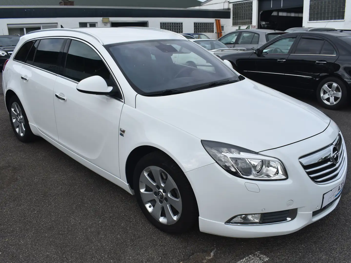 Opel Insignia Innovation *OPC-LINE*AUTOMATIK*NAVI*ZAHNRIEMEN NEU Blanc - 2