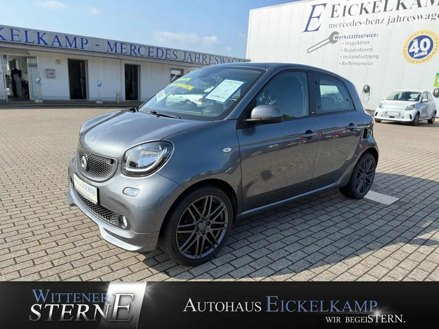 smart forFour Automatik Passion Turbo BRABUS 17" PANO SHZ Grijs - 1