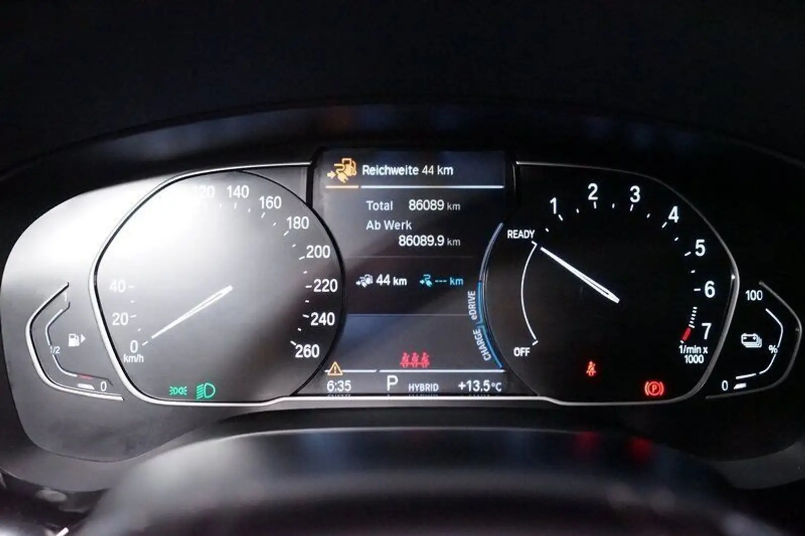 BMW 530 Kamera/AHK/AUT/LED/Luft/RFK/SHZ/Virtual/PDC Schwarz - 1