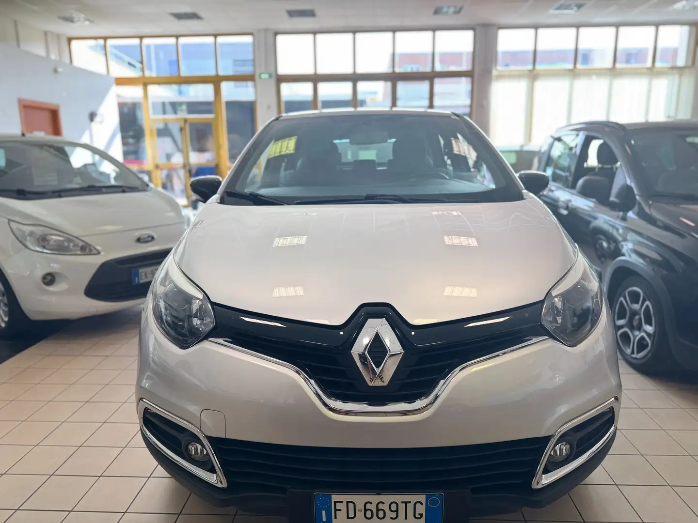 Renault Captur Captur I 2013 1.5 dci Intens(energy r-link)90cv E6 Grigio - 2