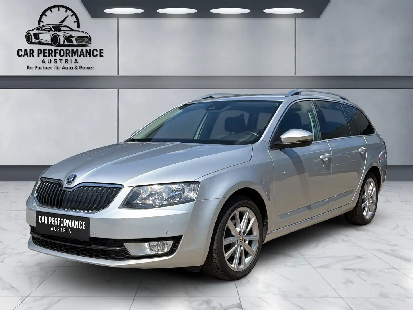 Skoda Octavia Elegance 4x4 Grau - 1
