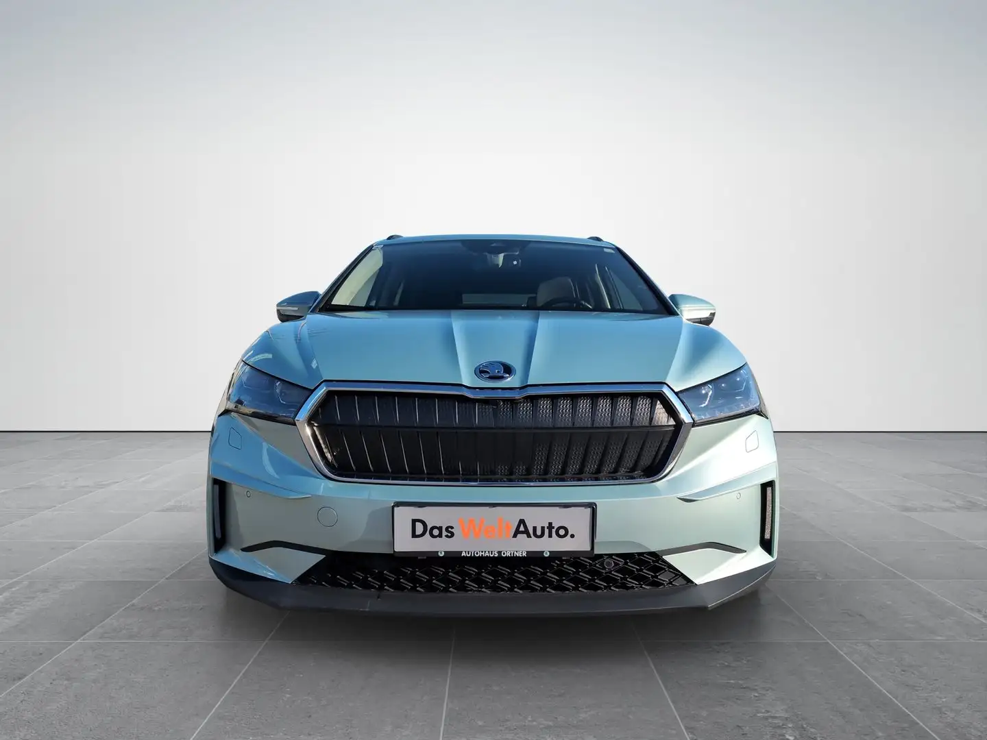Skoda Enyaq 60 Stříbrná - 2