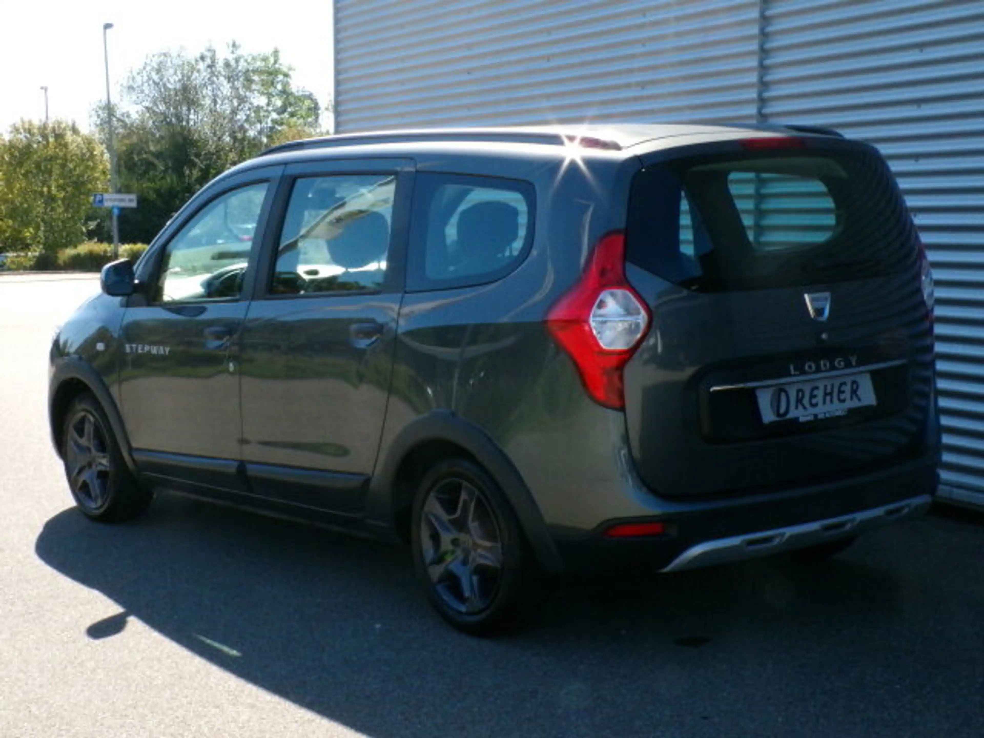 Dacia Lodgy Lodgy 1.2 TCe Stepway Celebration — photo 4