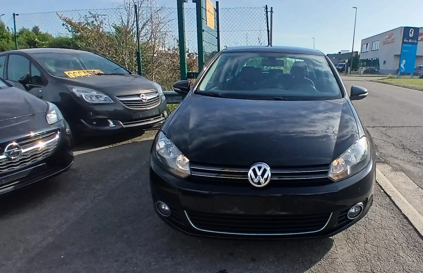 Volkswagen Golf VI 1.6 CR TDi 105 AUTOMAT DSG AIRCO J ALU CAPTEUR Noir - 2