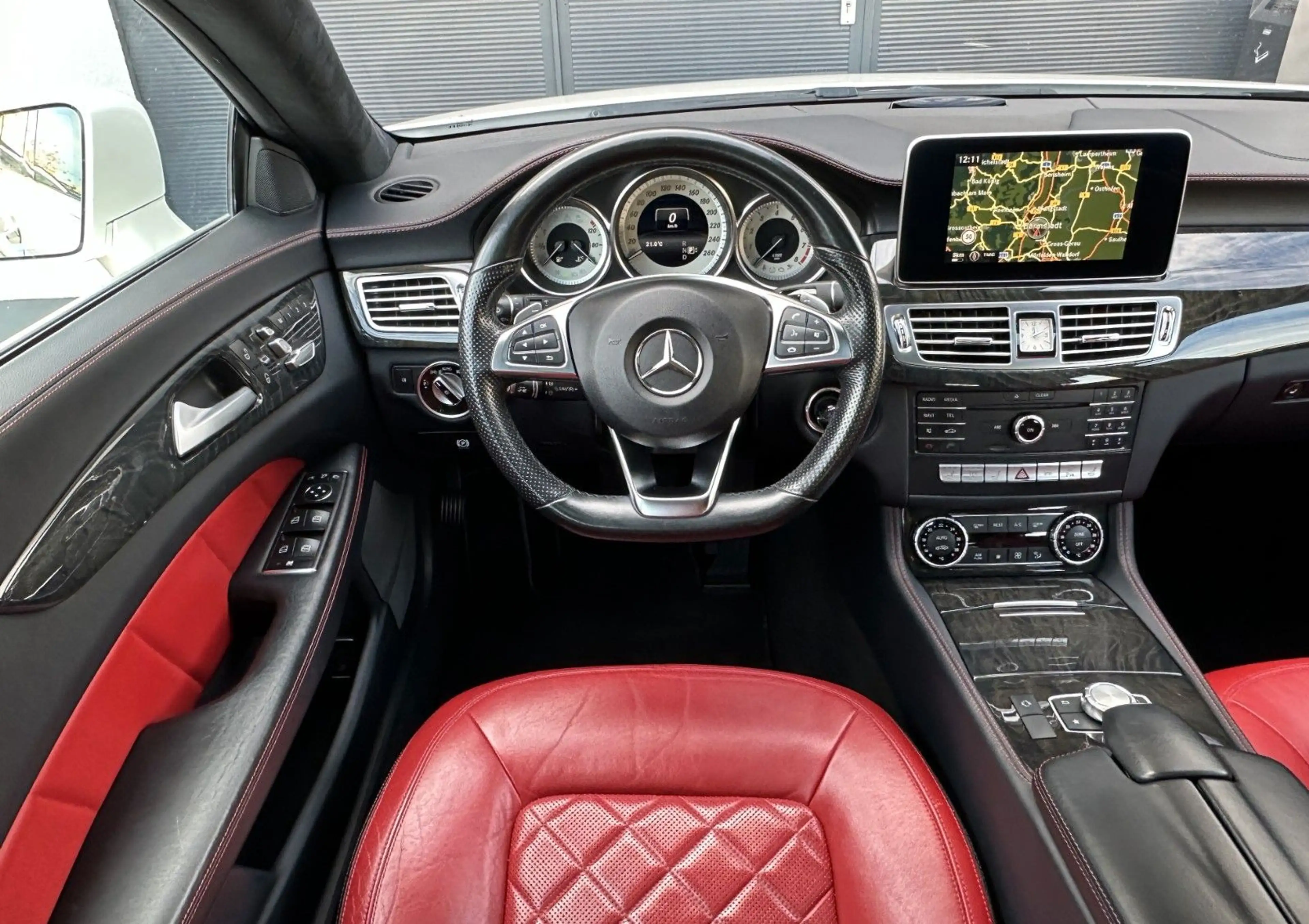 Mercedes-Benz CLS CLS 400 SB*AMG*DESIGNO*MEMORY*AHK*360°LED — photo 11