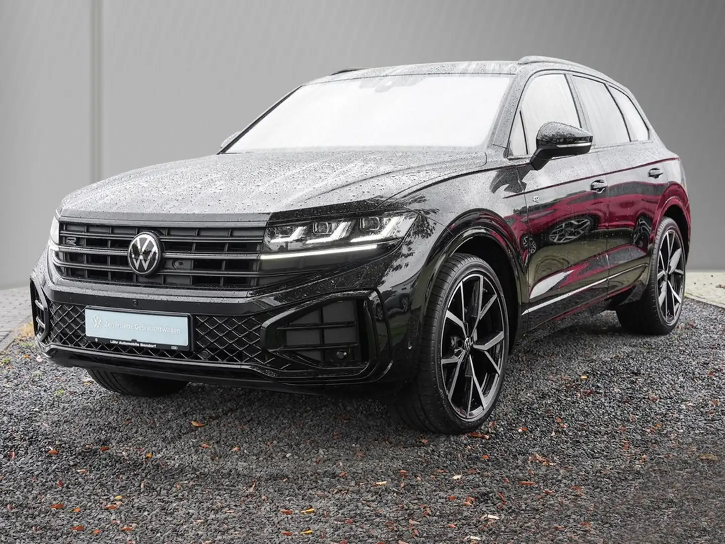Volkswagen Touareg 3.0 TDI DSG 4Motion R-Line *Black-Style*Pano*St... Schwarz - 2