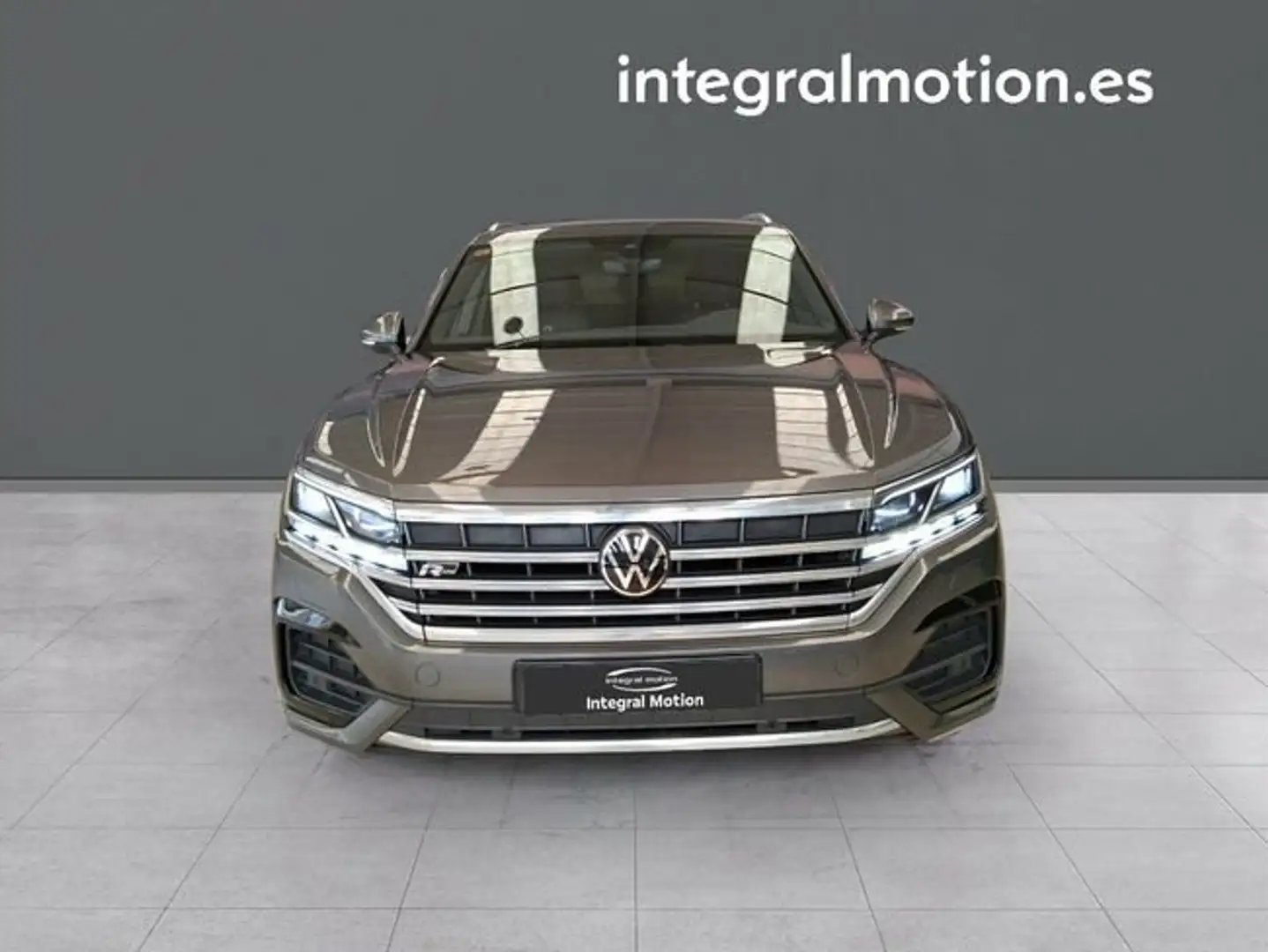 Volkswagen Touareg 3.0TDI V6 R-Line Tiptronic 4Motion 170kW Gris - 2