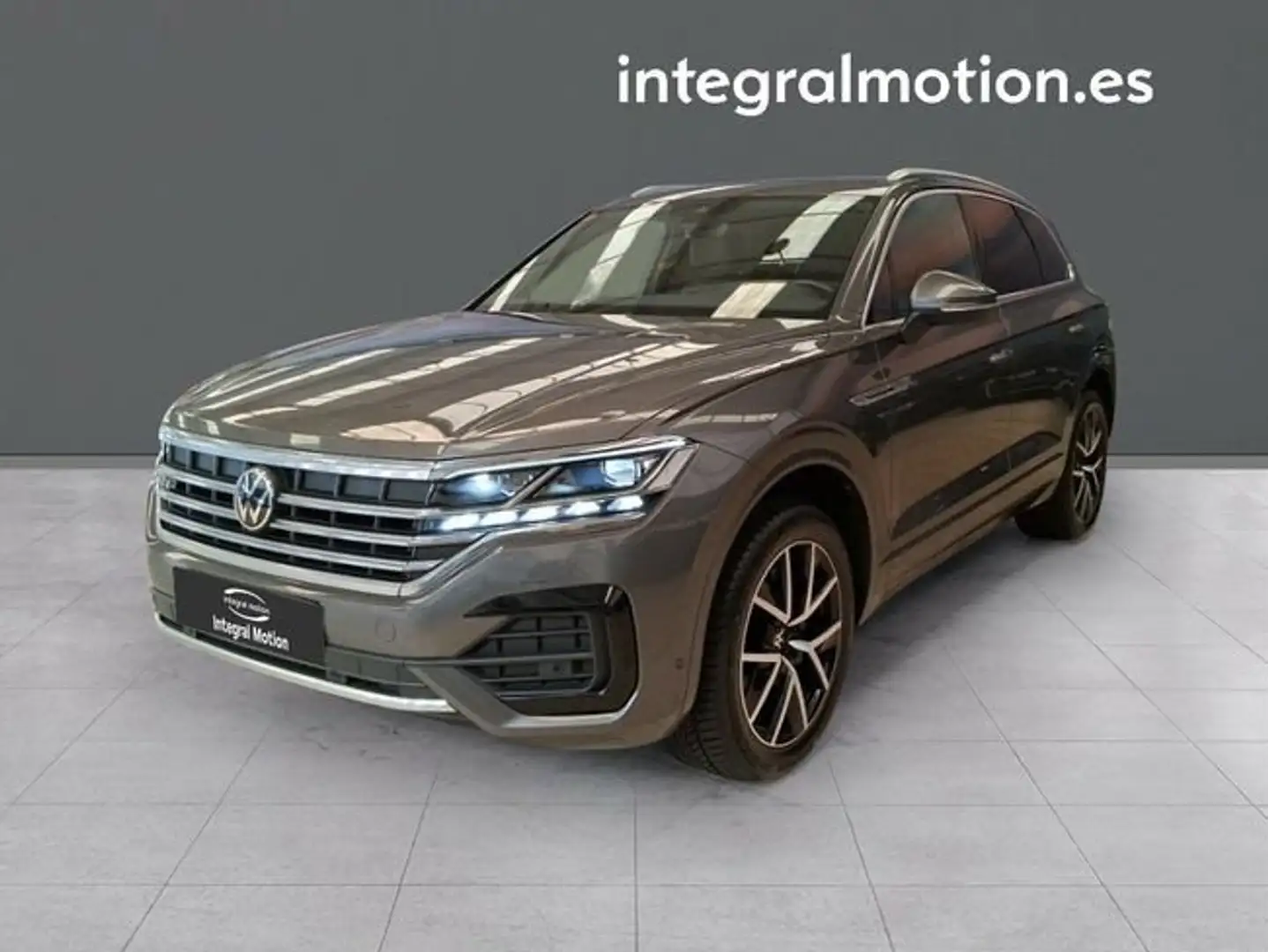 Volkswagen Touareg 3.0TDI V6 R-Line Tiptronic 4Motion 170kW Gris - 1