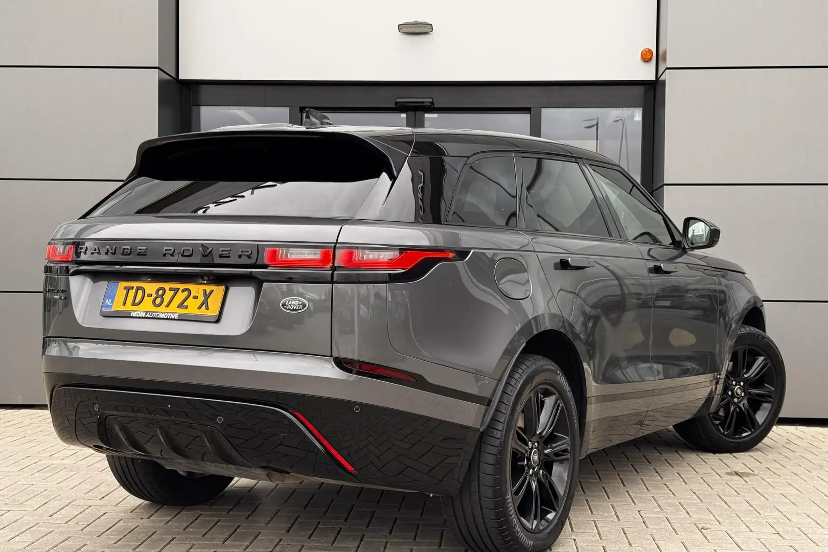 Land Rover Range Rover Velar 2.0 I4 Turbo AWD R-Dynamic SE | Panoramadak | Memo Gris - 2