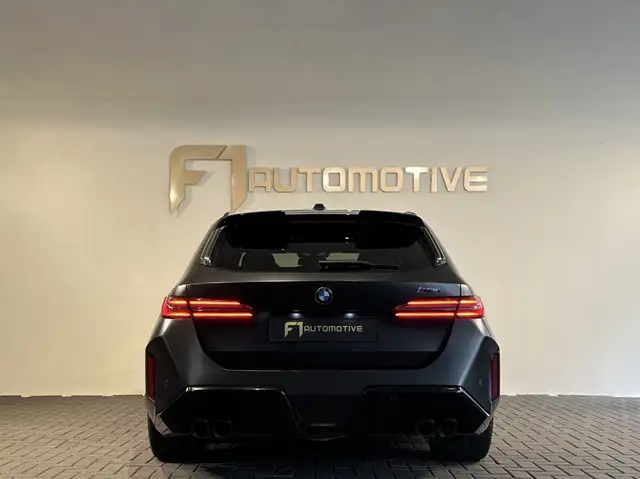 BMW M5 view 7